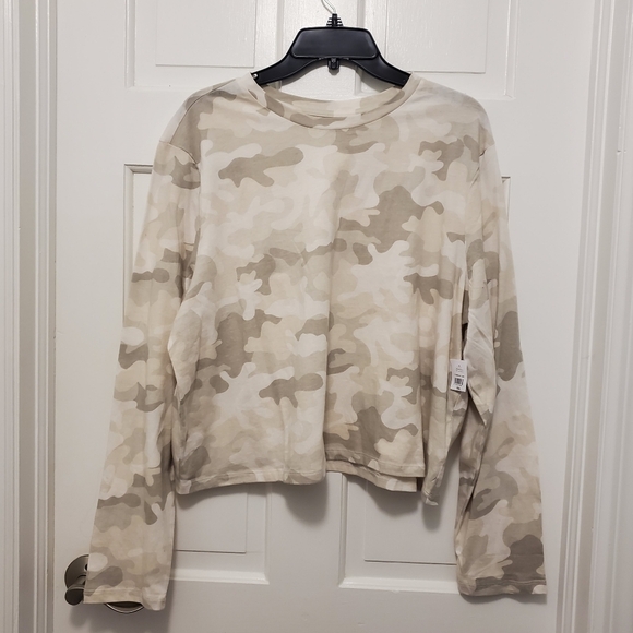 NWT GAP Beige Camo Print L/Sleeve Crop Top Tee Size XXL, Casual 100% Cotton - Picture 6 of 9